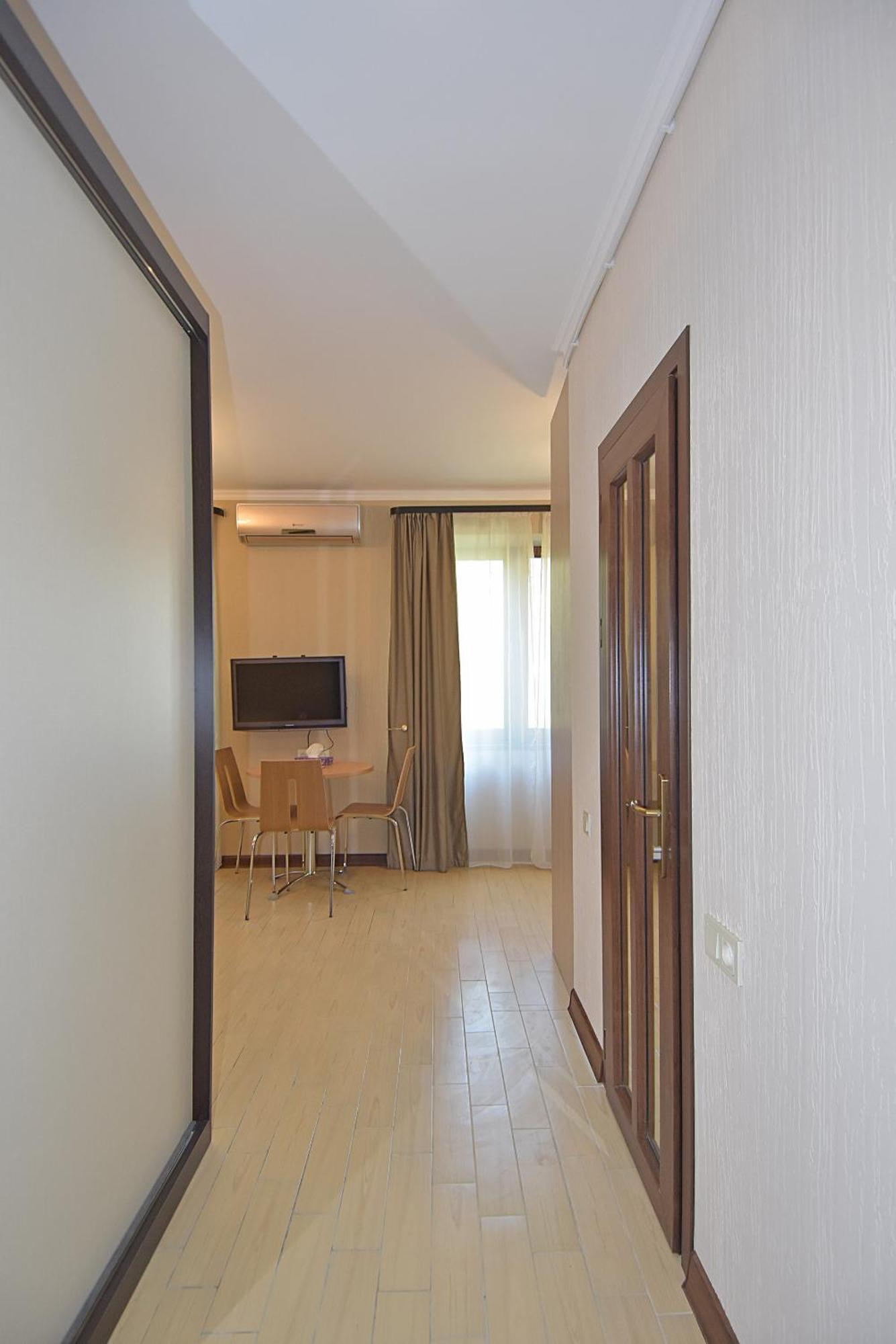 Studioapart In Downtown Єреван Екстер'єр фото