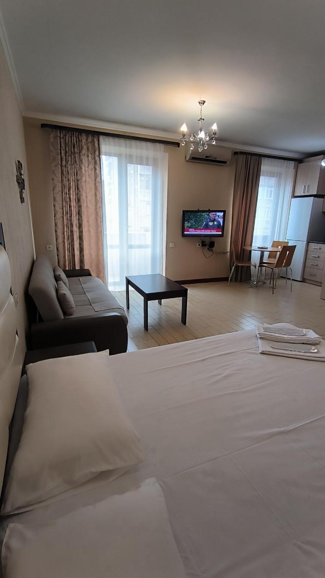 Studioapart In Downtown Єреван Екстер'єр фото
